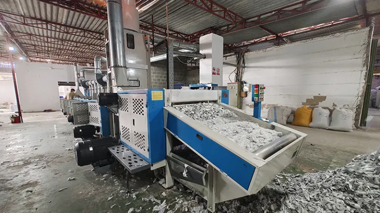 Mechanical shredding into raw fiber